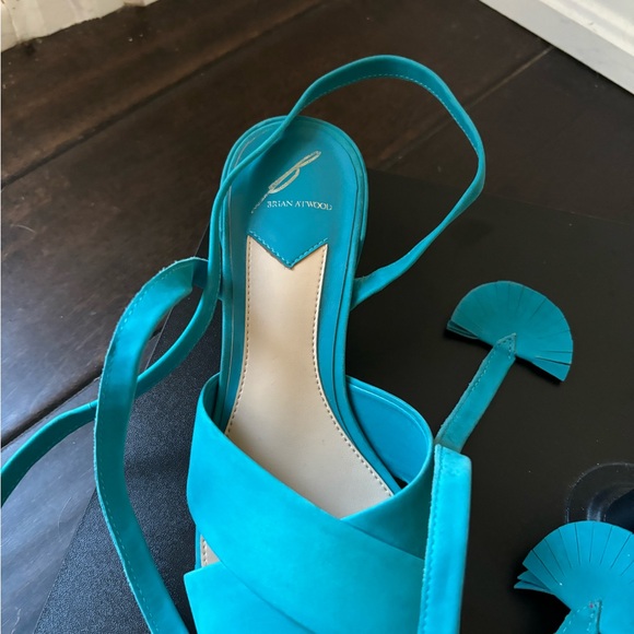Brian Atwood Astor Nubuck Sandals Block Heel Crisscross Tie Up Aqua Women’s US 7 - Picture 7 of 13